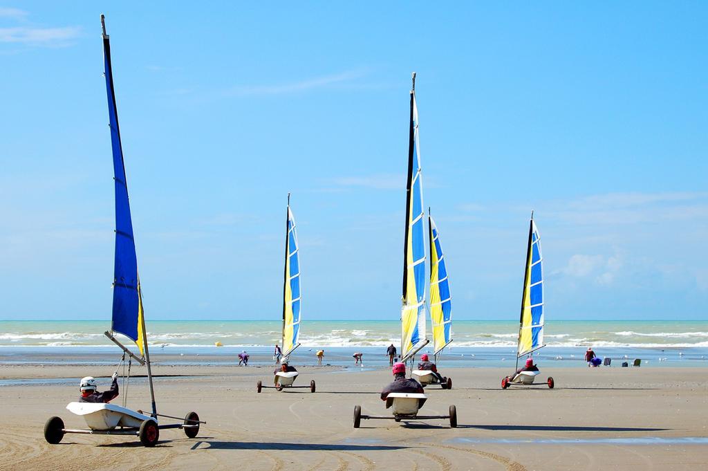 Camping Des Roses กองด์ ภายนอก รูปภาพ