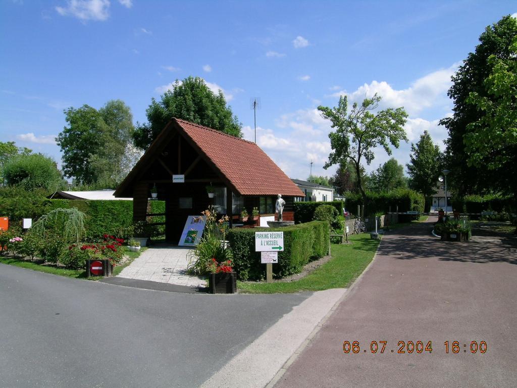 Camping Des Roses กองด์ ภายนอก รูปภาพ